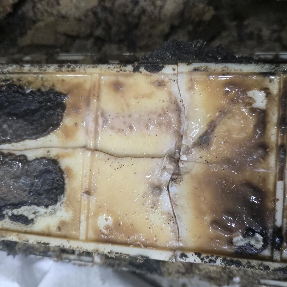 주방 트레지 파손 으로 누수 현장