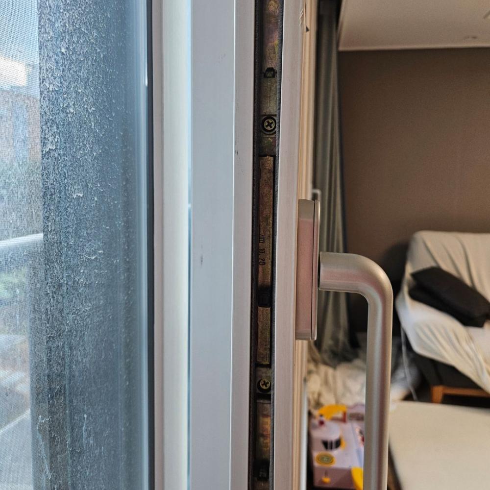 샤시설치 및 수리/미세방충망 시공