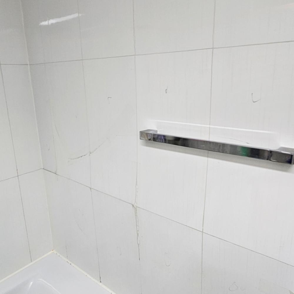 아파트 화장실 벽타일 보수