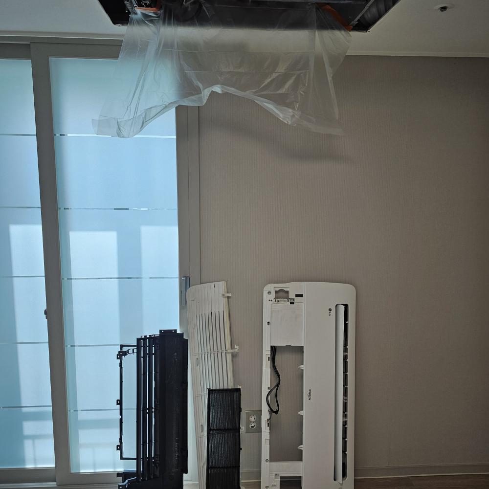 시스템에어컨 분해청소를