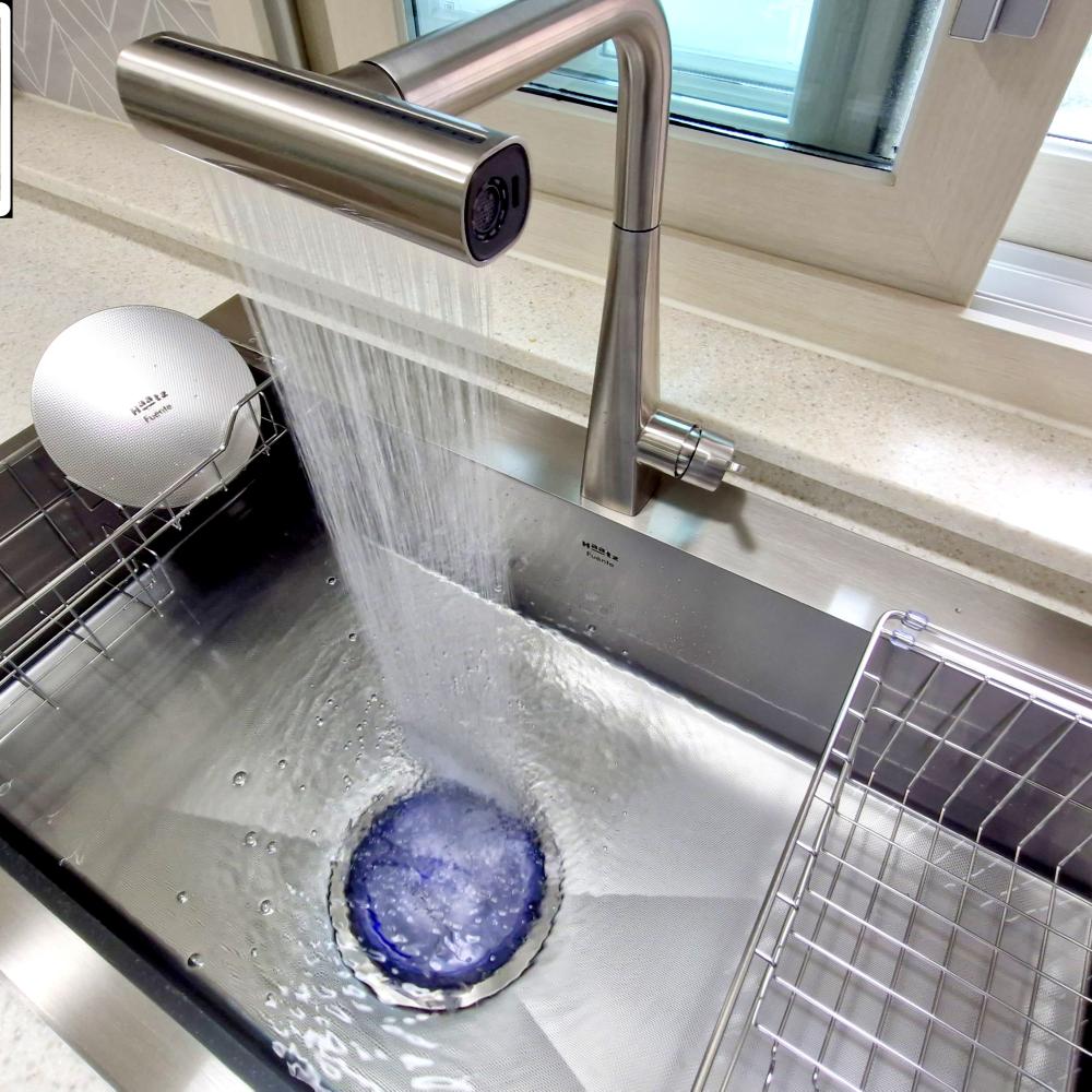 프리미엄 주방 사각싱크볼, 인테리어필름, 주방후드, 식기세척기 설치 등