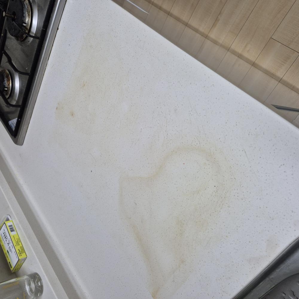 인조대리석 싱크대 변색,얼룩,칼자국 복원을 위한 연마광택 시공