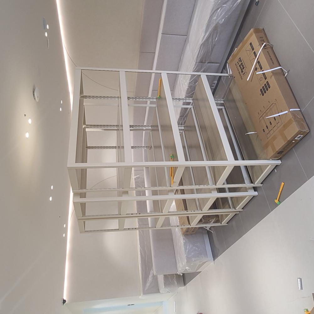 병원 가구조립 작업입니다.