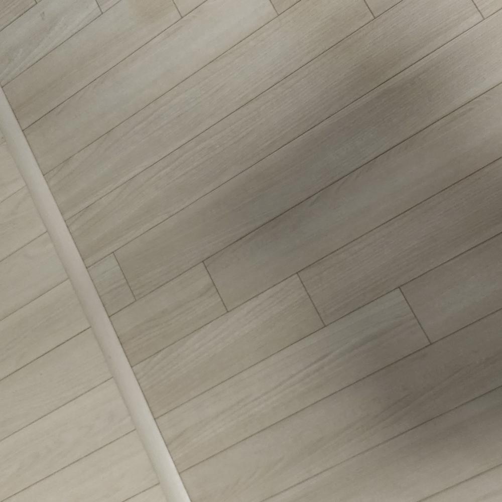 붙박이장 철거 후 빈 공간